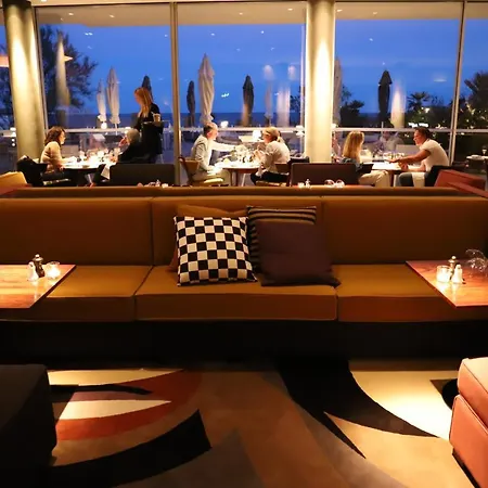 Palace & Palavas-les-Flots