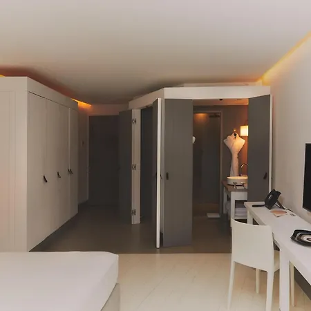 Palace & Hotel 5*